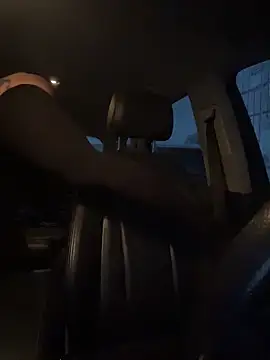 Snapshot of MiraReach chatting on 12/04/25, 02:10 MiraReach online show from 12/04/25, 02:10