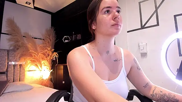 AlliceLover online show from 07/17/26, 02:56