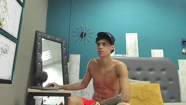 Snapshot of Ian1_ chatting on 11/08/25, 12:27 Ian1 online show from 11/08/25, 12:27