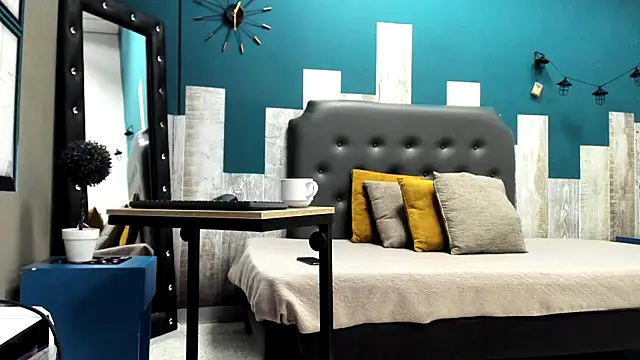 Snapshot of Ian1_ chatting on 11/22/25, 02:10 Ian1 online show from 11/22/25, 02:10