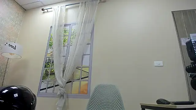 Snapshot of Ian1_ chatting on 12/18/25, 08:59 Ian1 online show from 12/18/25, 08:59