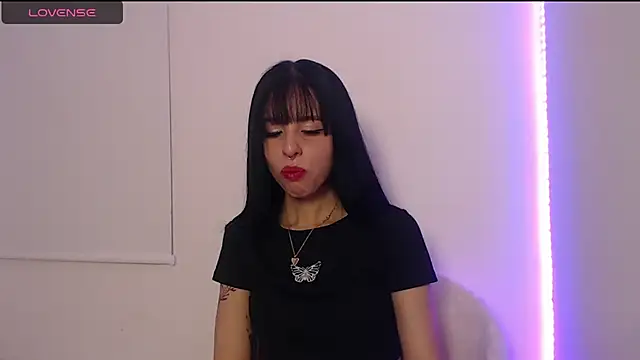 Lia  1 online show from 09/18/25, 01:18