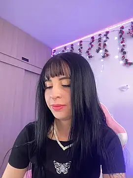 Lia  1 online show from 11/21/25, 06:06