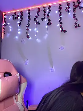 Lia  1 online show from 01/18/26, 10:57