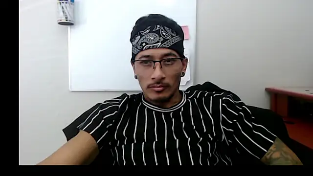 tanjir020 online show from 02/05/26, 09:41