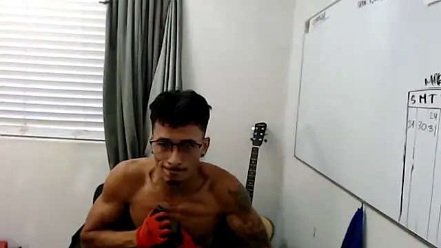 tanjir020 online show from 03/25/26, 01:44