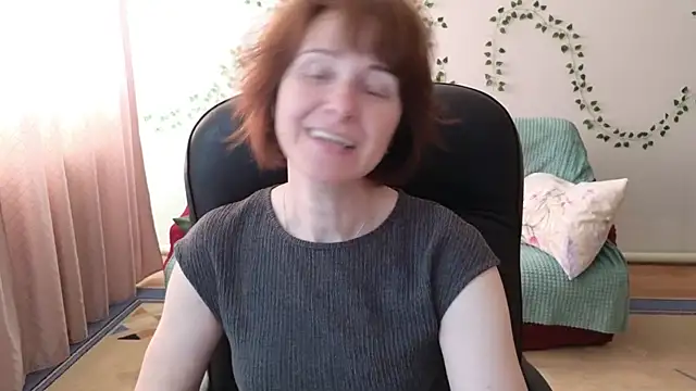 Lia Tito online show from 05/21/26, 05:47