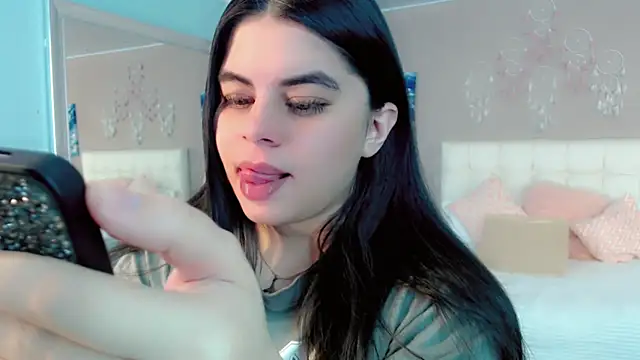 maddissonivanova online show from 04/15/26, 07:10