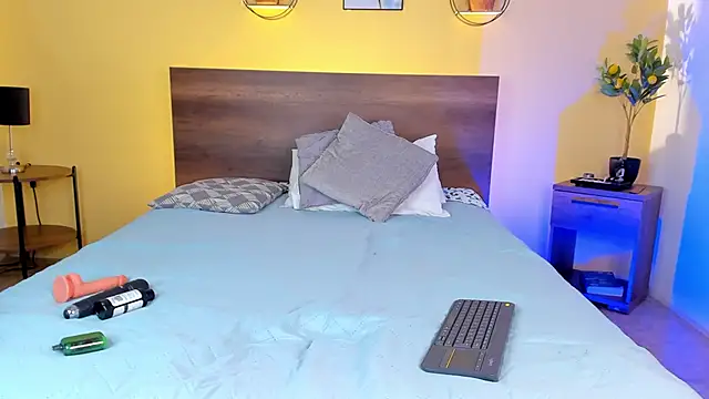 Snapshot of CamilleGrace chatting on 09/13/25, 12:16 CamilleGrace online show from 09/13/25, 12:16