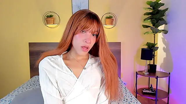 Snapshot of CamilleGrace chatting on 11/13/25, 05:06 CamilleGrace online show from 11/13/25, 05:06