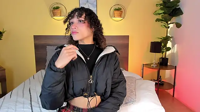 Snapshot of CamilleGrace chatting on 11/21/25, 01:10 CamilleGrace online show from 11/21/25, 01:10