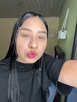 BELLAALEJA online show from 04/05/26, 04:26