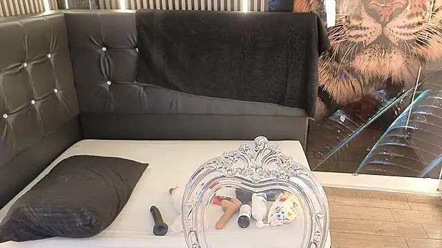 Witch Scarlet online show from 03/07/26, 01:24