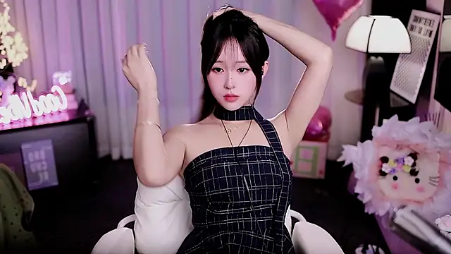 coward by online show from 04/15/26, 09:38