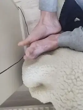 peepformance online show from 12/23/25, 10:13