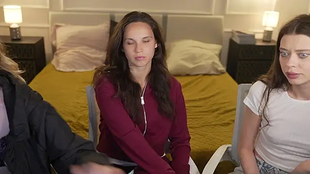 Snapshot of Regina_Sweet054 chatting on 09/24/25, 02:31 Regina Sweet054 online show from 09/24/25, 02:31