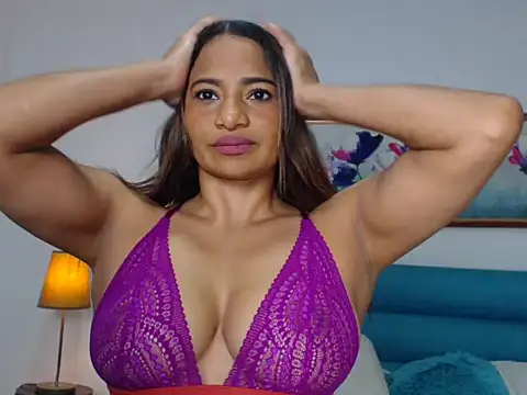 Snapshot of Abella-Stone chatting on 11/28/25, 06:27 Abella-Stone online show from 11/28/25, 06:27