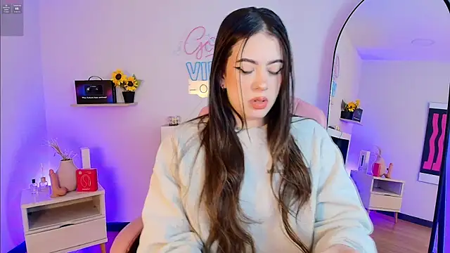 Snapshot of Alice_Vixen chatting on 04/08/26, 12:16 Alice Vixen online show from 04/08/26, 12:16