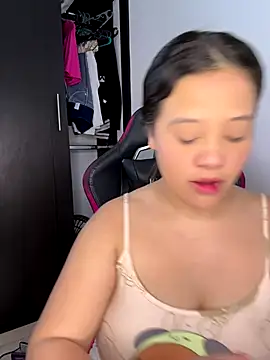 Meipink online show from 10/21/25, 03:57