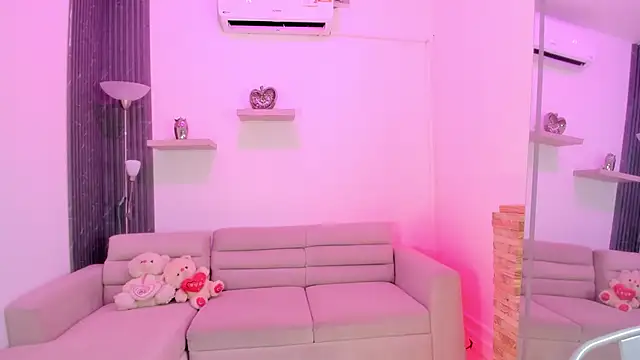 anuskah online show from 12/17/25, 07:42