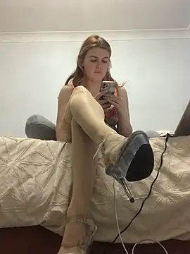 jasminebrooksx online show from 06/15/26, 08:44