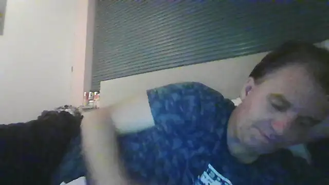 Snapshot of JasperGeil chatting on 10/17/25, 09:06 JasperGeil online show from 10/17/25, 09:06