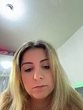 Snapshot of sophiemonroevip chatting on 06/15/26, 11:56 sophiemonroevip online show from 06/15/26, 11:56