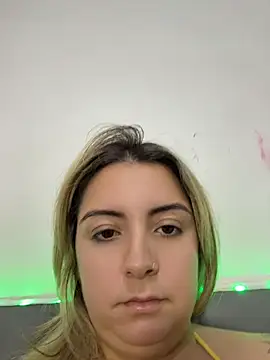 Snapshot of sophiemonroevip chatting on 06/24/26, 11:20 sophiemonroevip online show from 06/24/26, 11:20