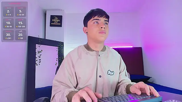 Lucass love online show from 09/21/25, 01:24