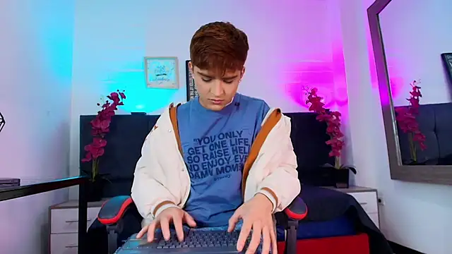 Lucass love online show from 03/08/26, 01:37