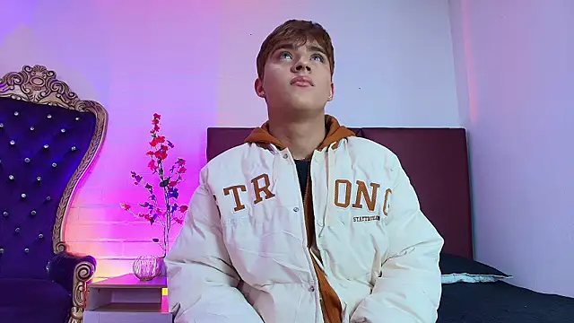 Lucass love online show from 03/28/26, 01:11