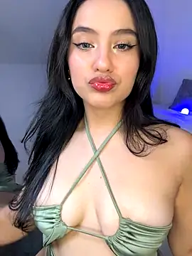 Snapshot of lunatorch chatting on 10/14/25, 05:03 lunatorch online show from 10/14/25, 05:03