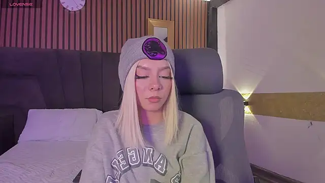 CleoWhite online show from 09/26/25, 04:27