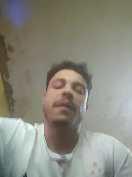 Snapshot of Veww1313 chatting on 10/10/25, 06:40 Veww1313 online show from 10/10/25, 06:40