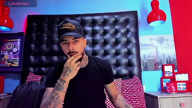 VinzenzRizzo online show from 07/14/26, 04:06
