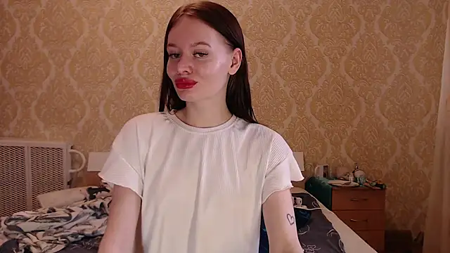 Kitkaat00 online show from 10/30/25, 11:11