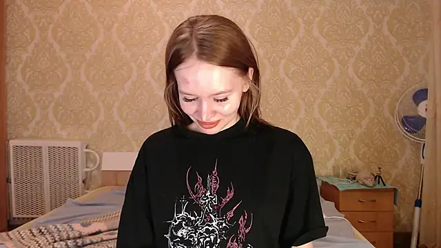 Kitkaat00 online show from 04/21/26, 12:44