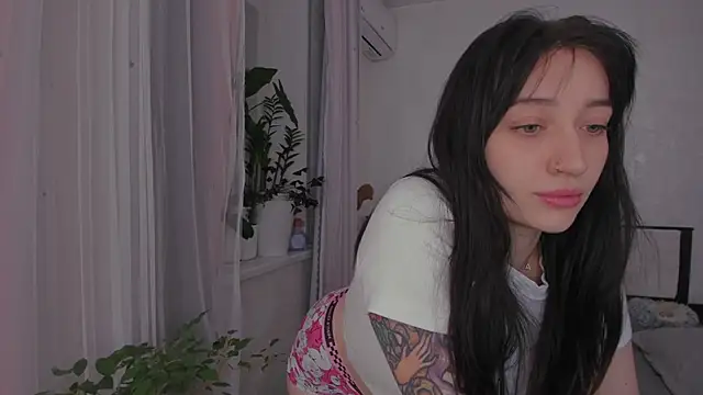 AriellaAllure online show from 11/17/25, 12:55