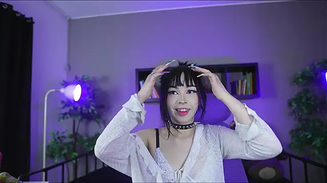 Sabrina bloom online show from 11/06/25, 01:23