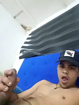 Snapshot of jhoi95 chatting on 09/20/25, 01:17 jhoi95 online show from 09/20/25, 01:17