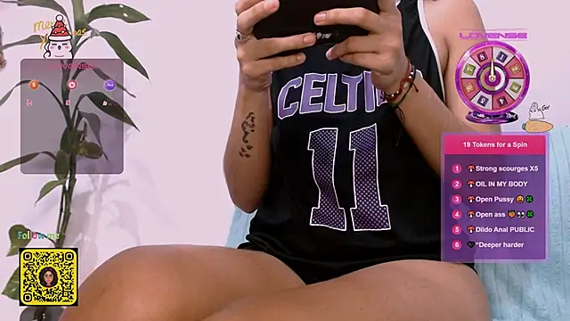 Snapshot of Nocturnawitch chatting on 11/06/25, 03:02 Nocturnawitch online show from 11/06/25, 03:02