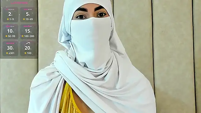  Zahiira  online show from 10/20/25, 12:05