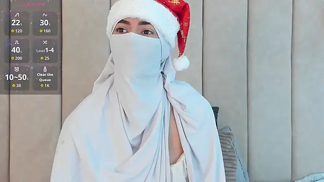 Snapshot of _Zahiira_ chatting on 12/19/25, 12:01 Zahiira online show from 12/19/25, 12:01