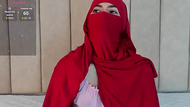  Zahiira  online show from 02/03/26, 12:21