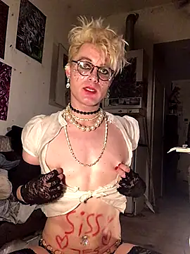 Snapshot of Sissy_Cindy_Whore chatting on 11/02/25, 12:24 Sissy Cindy Whore online show from 11/02/25, 12:24