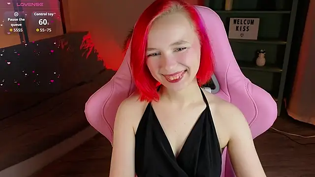 NaomiYoru online show from 11/26/25, 08:32