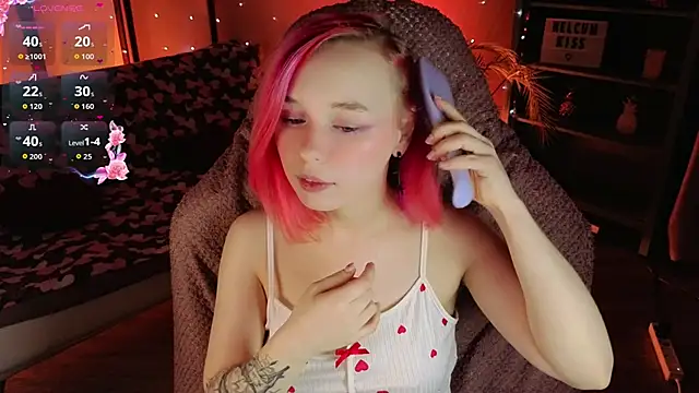 NaomiYoru online show from 03/06/26, 08:38