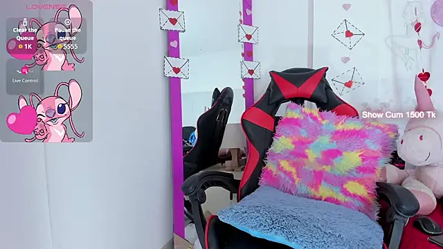 Snapshot of Ariana-Fernandez chatting on 02/21/26, 03:29 Ariana-Fernandez online show from 02/21/26, 03:29