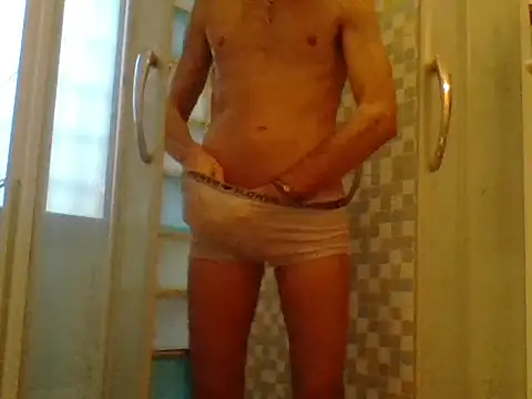 KalendaXL online show from 12/01/25, 02:44