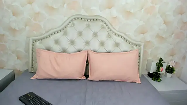 SofiaWhites online show from 05/22/26, 03:35